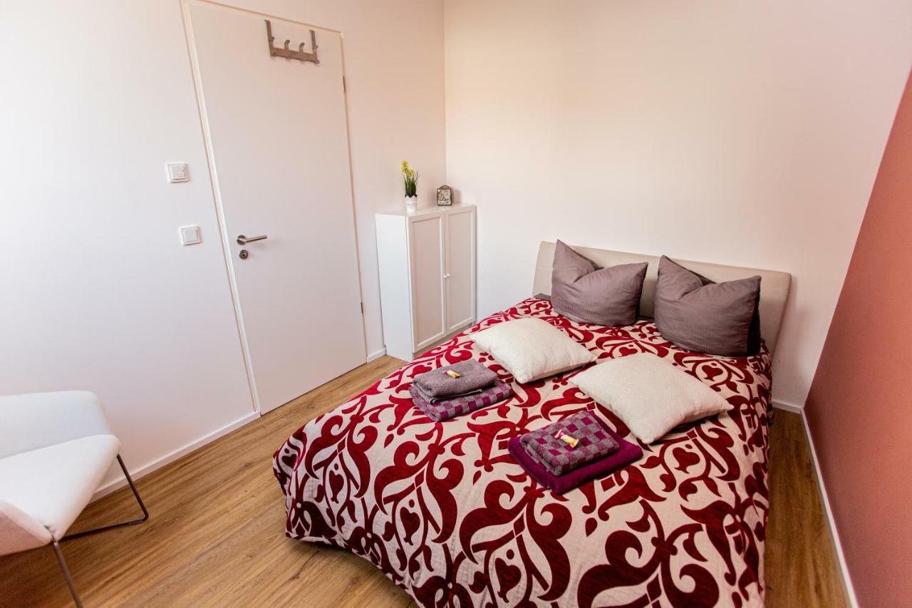 Eckhof Domizil - Grosszuegige Ferienwohnung Mit Kleinem Garten In Der Altstadt Von Gotha Exteriör bild
